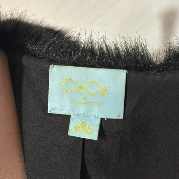 C’è C’è Medium Faux Fur Black Vest - Picture 6 of 6